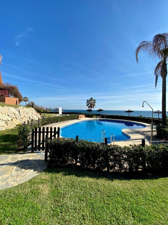 Luxury Three Bedroom Apartment At Estepona Exterior foto