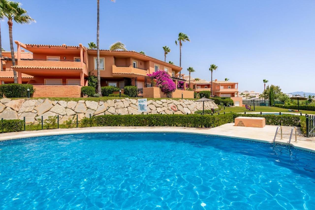 Luxury Three Bedroom Apartment At Estepona Exterior foto